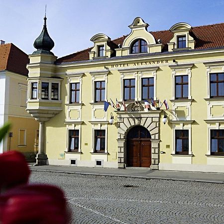 亚历山大酒店 Stříbro 外观 照片